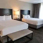 Oxford Suites Portland - Jantzen Beach
