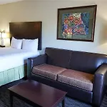 Oxford Suites Portland - Jantzen Beach