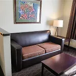 Oxford Suites Portland - Jantzen Beach